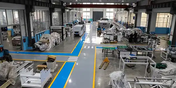 Lingfeng workshop and bag making machine production line